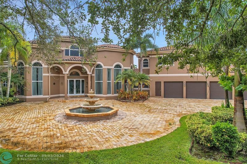 Foto principal - 4200 Coral Hills Dr