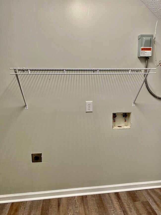 Foto del edificio - 3504 Jasper Ln
