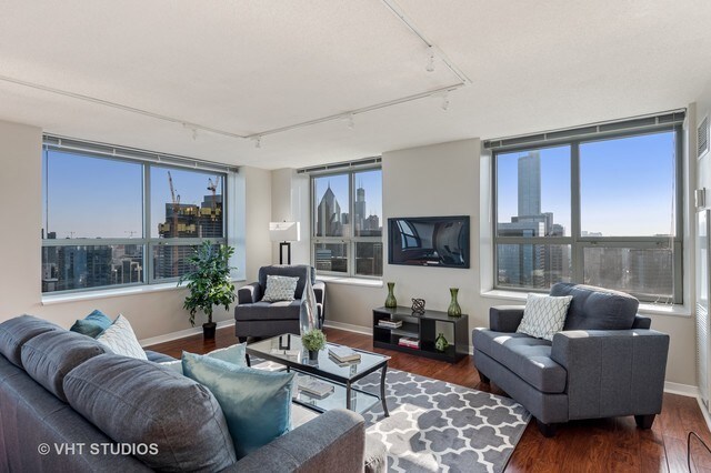 Foto principal - 474 N Lake Shore Dr