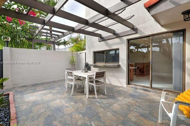 Foto del edificio - 4732 SW 67th Ave