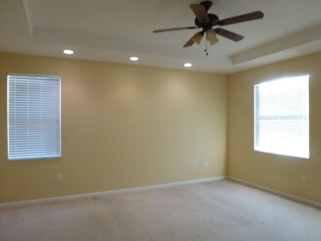 Foto del edificio - 2700 Shaughnessy Dr