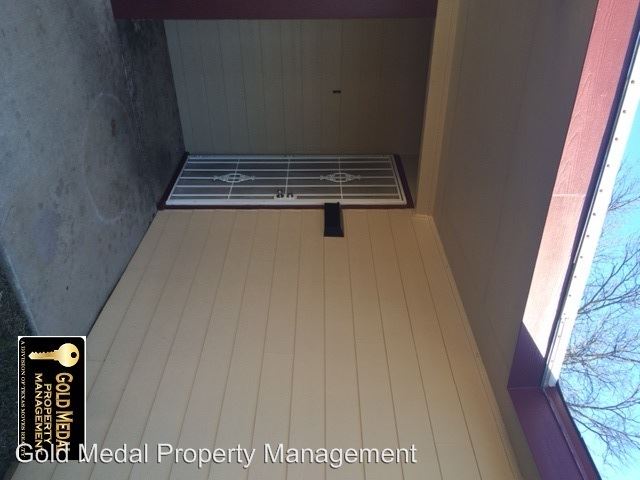 Building Photo - 1601 Duncan Ave