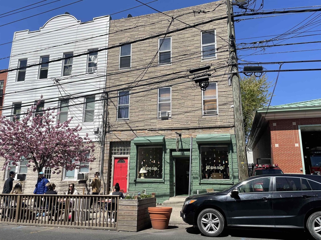 Foto principal - 589 Palisade Ave