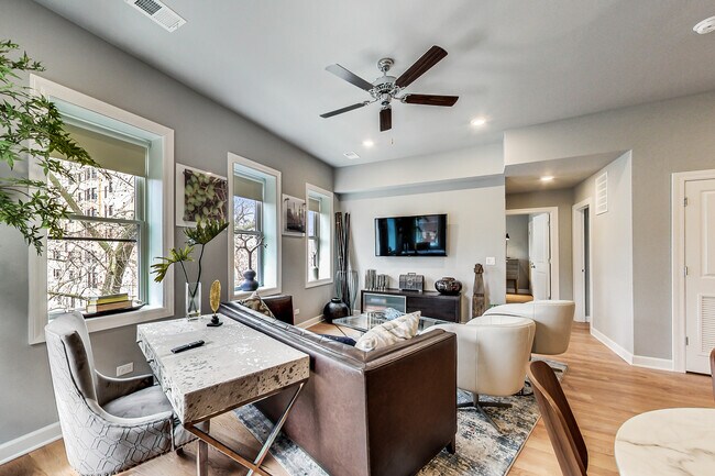 Foto del edificio - 5117 S Kenwood Ave