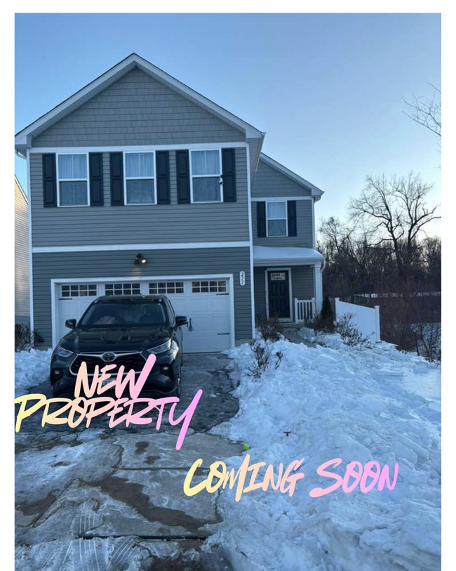 Building Photo - 211 Green Ridge Ln