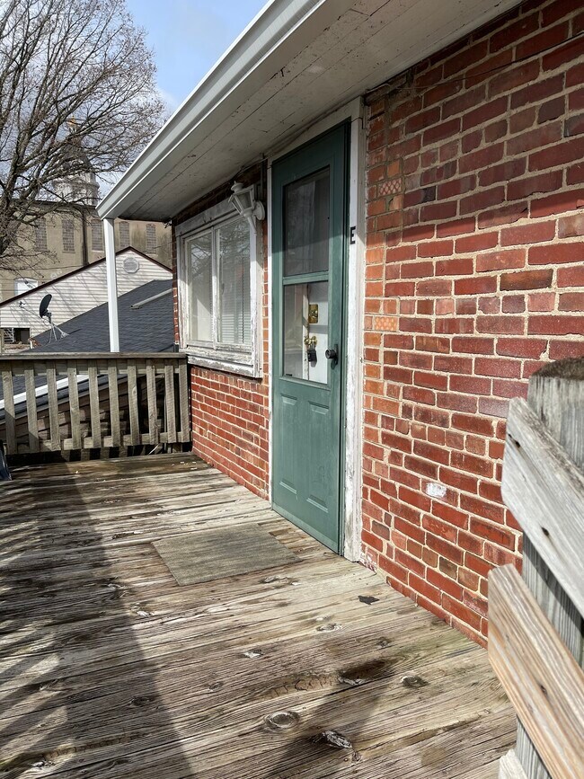 Building Photo - 112 S Virginia St