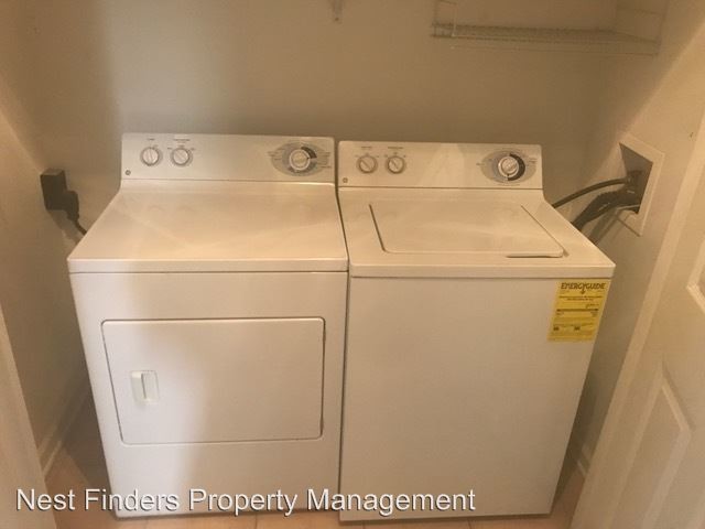 Foto del edificio - 7990 Baymeadows Rd E