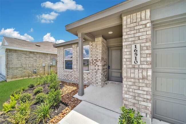 Building Photo - 16510 Ithaca Pheasant Dr