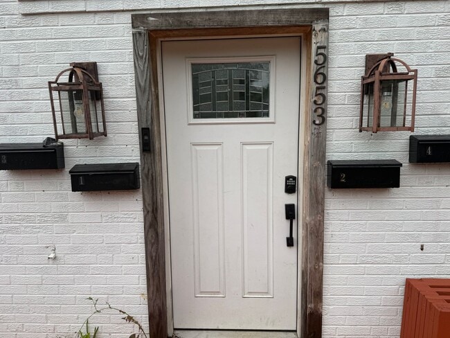 Building Photo - 5653 Bramble Ave