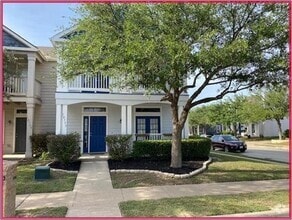 Building Photo - 10773 Traymore Dr