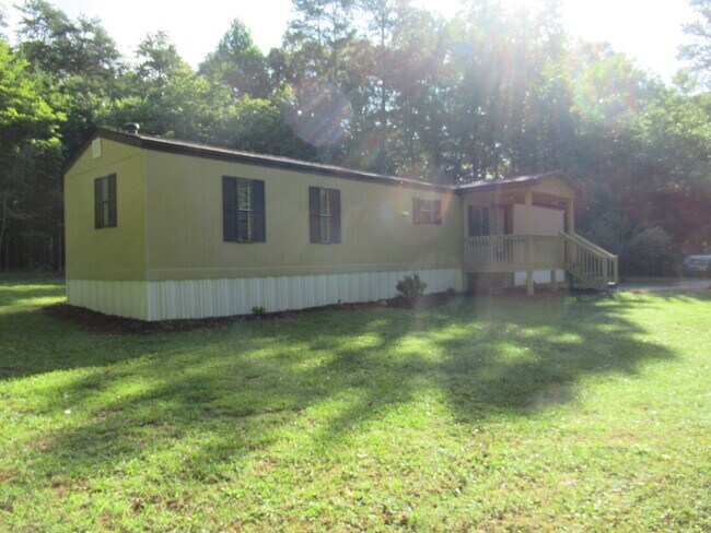 Foto del edificio - For Rent in the desirable North Lincoln Sc...