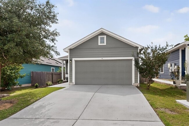 Building Photo - 3305 Breckenridge Dr