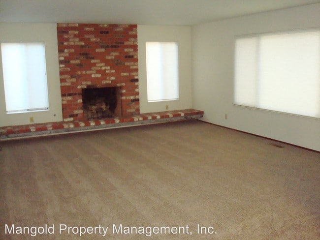 Building Photo - 2848 Forest Lodge Rd