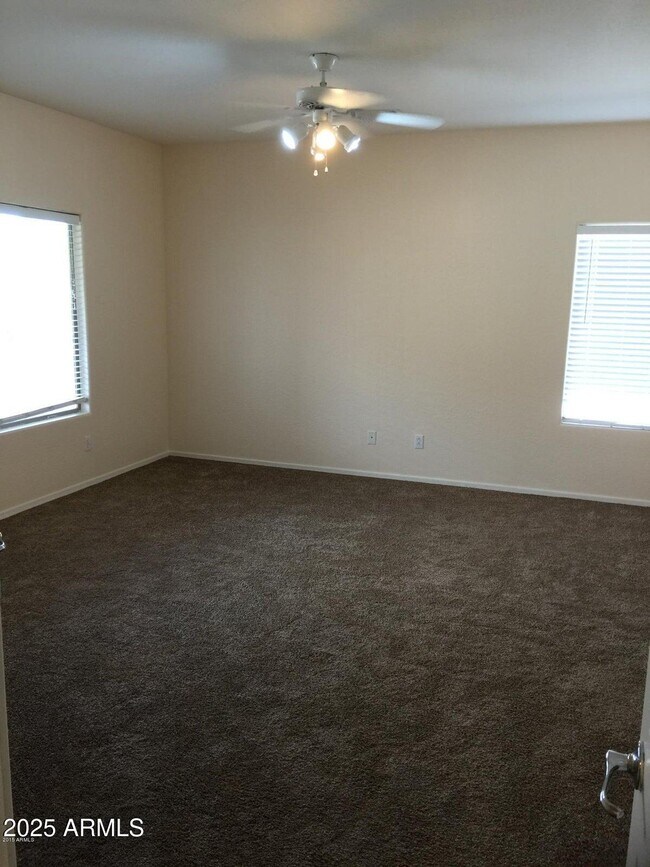 Foto del edificio - 15165 N 138th Ln