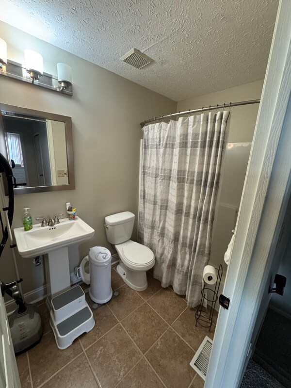 Foto del edificio - 816 Tollis Pkwy