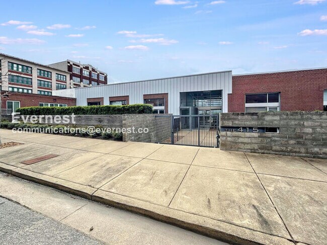 Foto del edificio - 415 S Front St