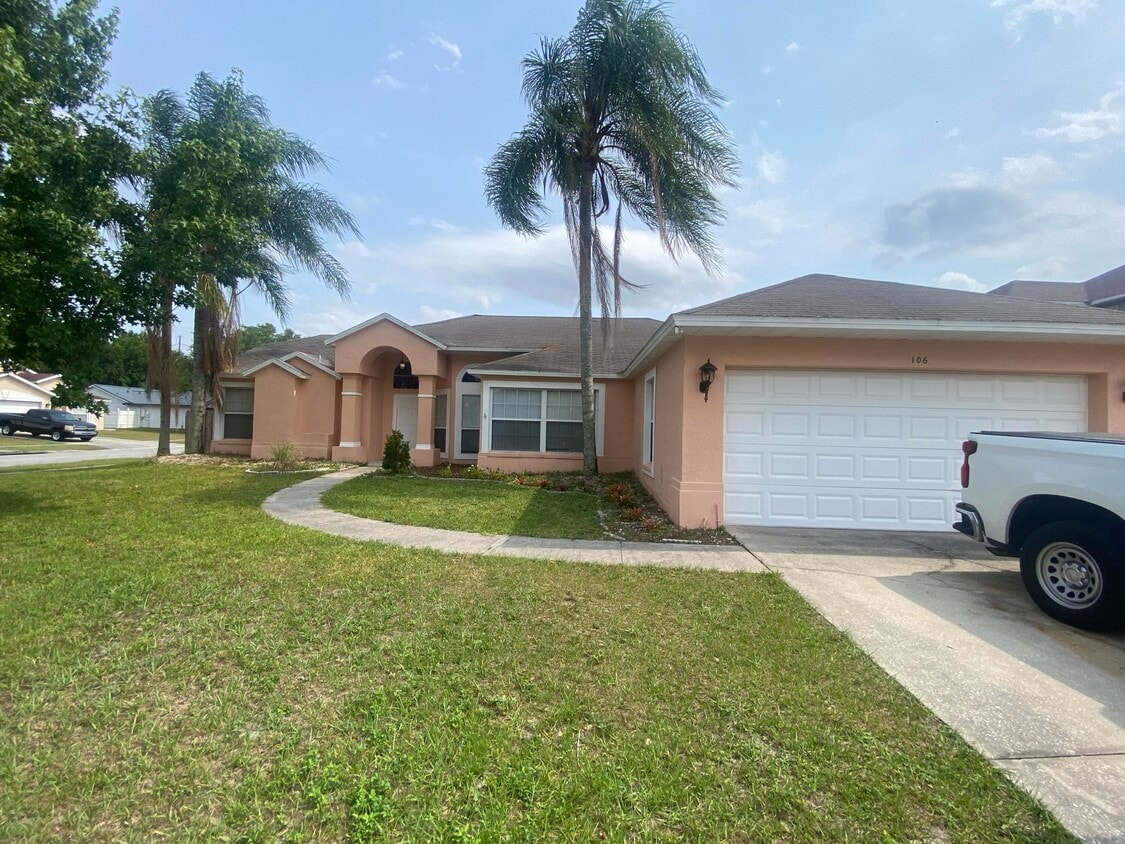Primary Photo - 106 Underhill Loop Dr