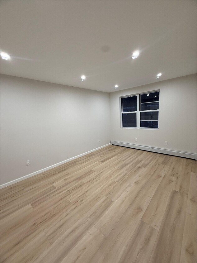 Foto del edificio - 110-23 172nd St