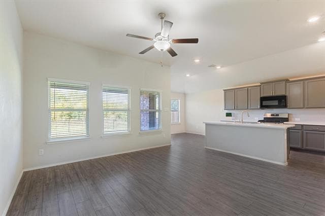 Building Photo - 1460 Acmite Ave