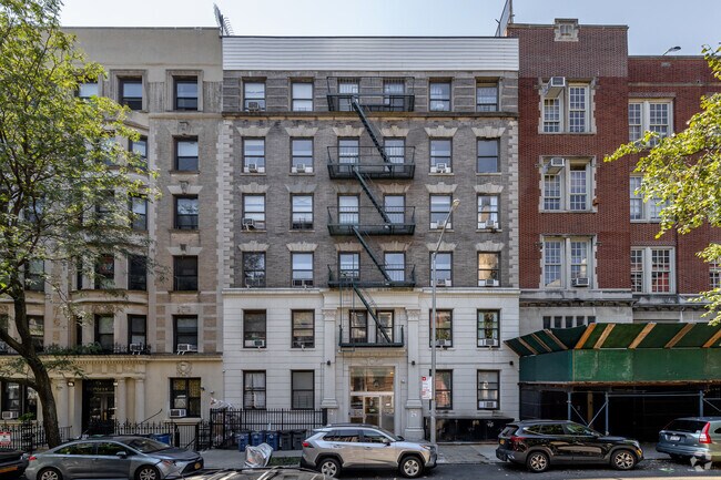 Building Photo - 230 W 113th St