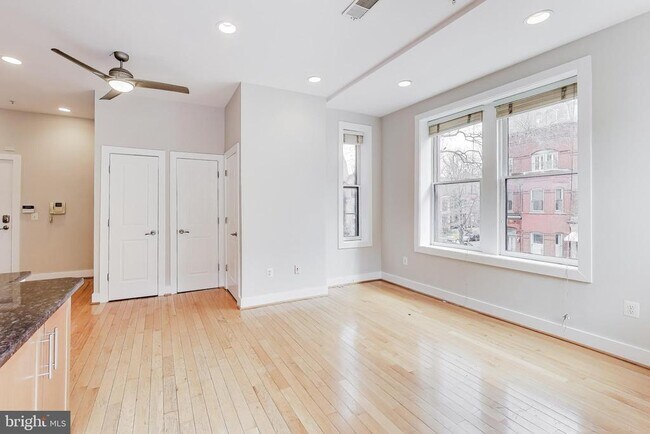 Foto del edificio - 500 M St NW