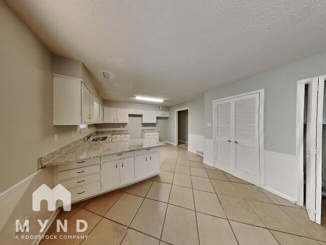 Building Photo - 3814 Silver Chalice Dr