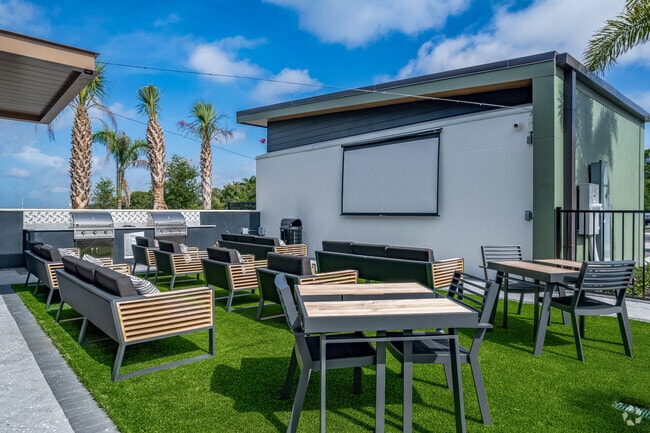 Outdoor Theater and BBQ Area - Lake Maggiore Apartments
