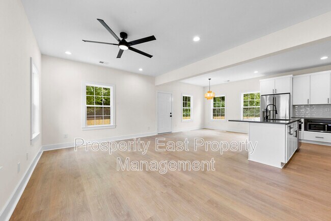 Building Photo - 3420 Tappan Pl