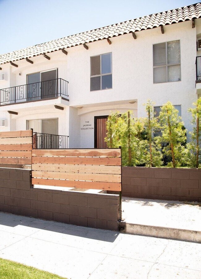 Building Photo - 1 br, 1 bath Apartment - 3761 Jasmine Ave
