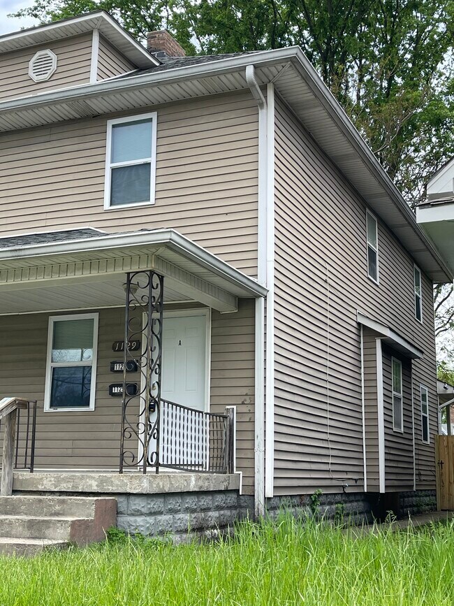 Building Photo - 1129 N Rural St