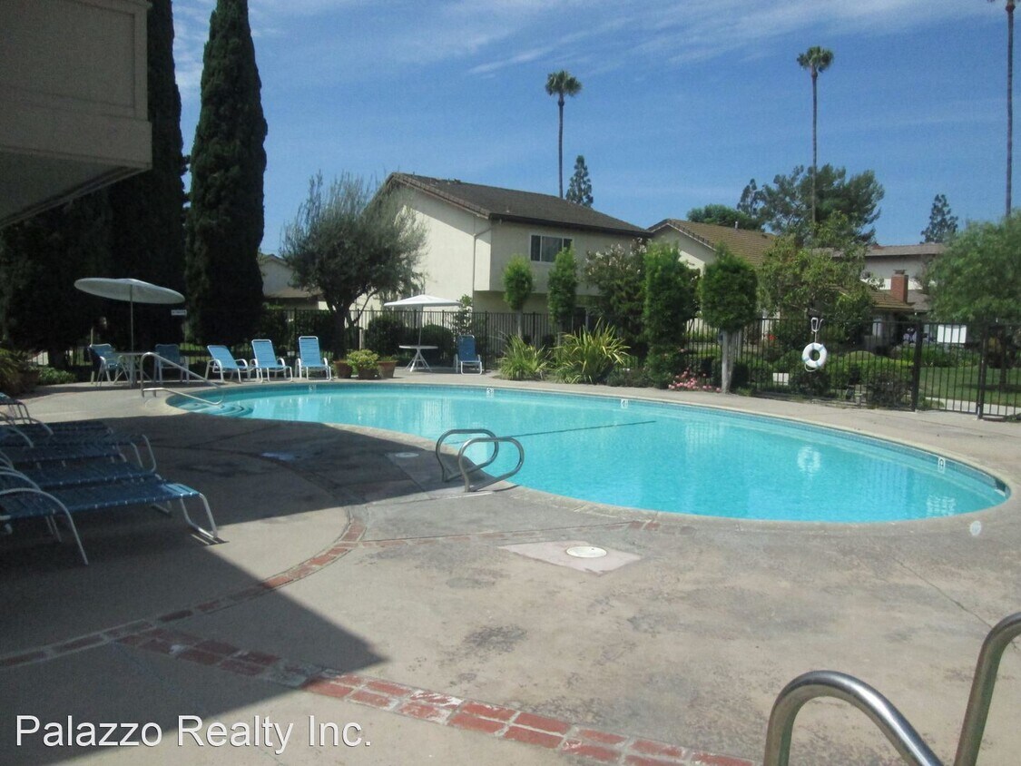 4 br, 3 bath House 12461 Interior Circle House for Rent in Los