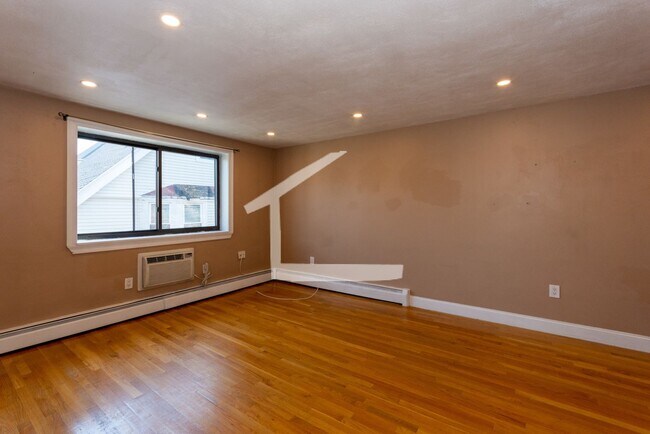 Foto del edificio - House on Wadsworth St.  Perfect for BU students!  Laundry in Unit