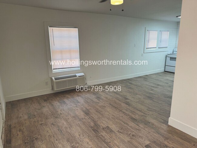 Foto del edificio - Remodeled and updated Efficiency in Tech Terrace