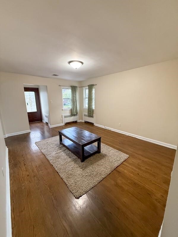 Foto del edificio - 223 Day Ave