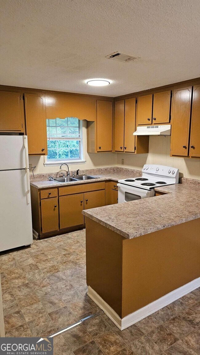 Building Photo - 412 Vienna Cir