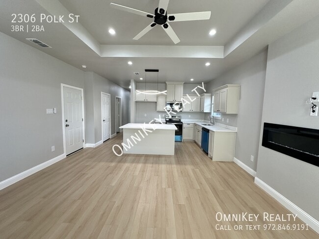 Building Photo - 2306 Polk St