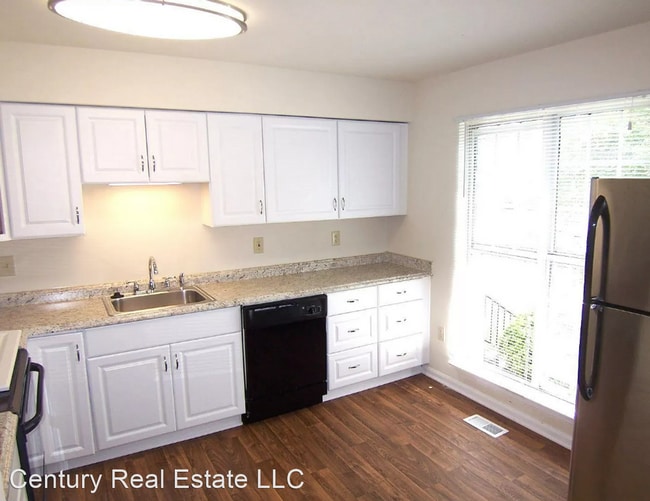 Building Photo - 3 br, 1.5 bath House - 20 Windersal Ln