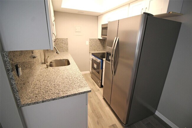 Foto del edificio - 3217 NE 11th St