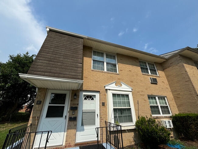 Building Photo - 87 Tansboro Rd