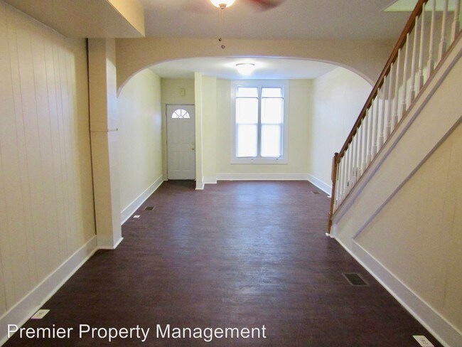 Building Photo - 2 br, 1 bath House - 216 S. Smallwood Street