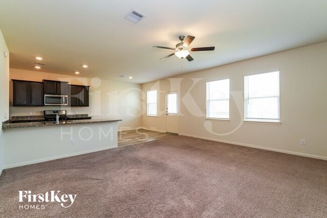 Foto del edificio - 26740 Frost Dr