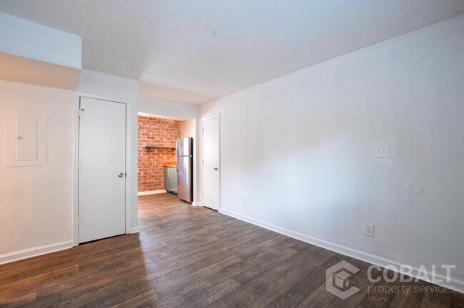 Foto del edificio - 235 Lampkin St NE