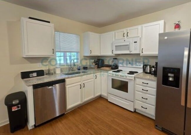 Building Photo - 1048 Ranch Dr