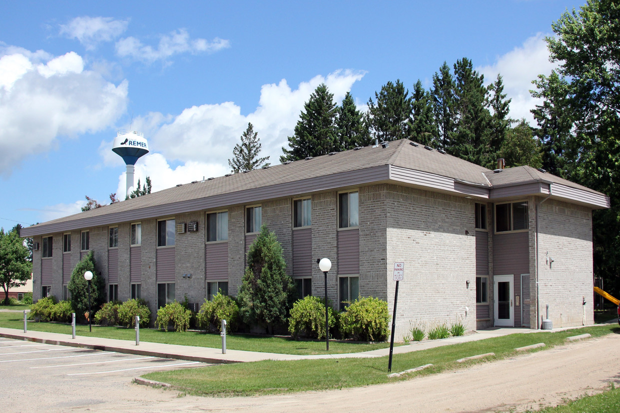 Primary Photo - Cedar Street Complex