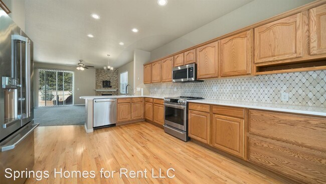 Building Photo - 4 br, 3 bath House - 4734 Julliard DR