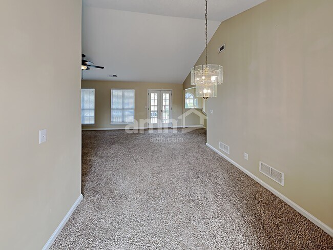 Building Photo - 4650 Grove Ct