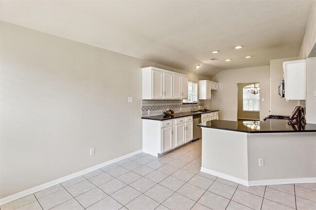 Foto del edificio - 3131 Stratford Pointe Dr