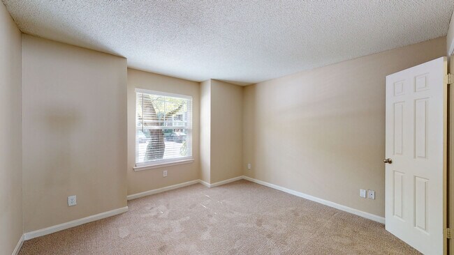 Interior Photo - Wellington Place at Olde Town