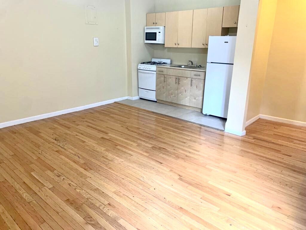 90 Ellwood St Unit 5B, New York, NY 10040 Room for Rent in New York