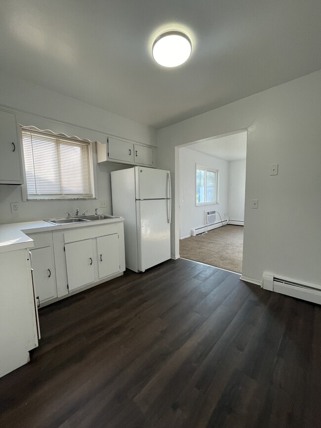 Building Photo - 255 Graham St